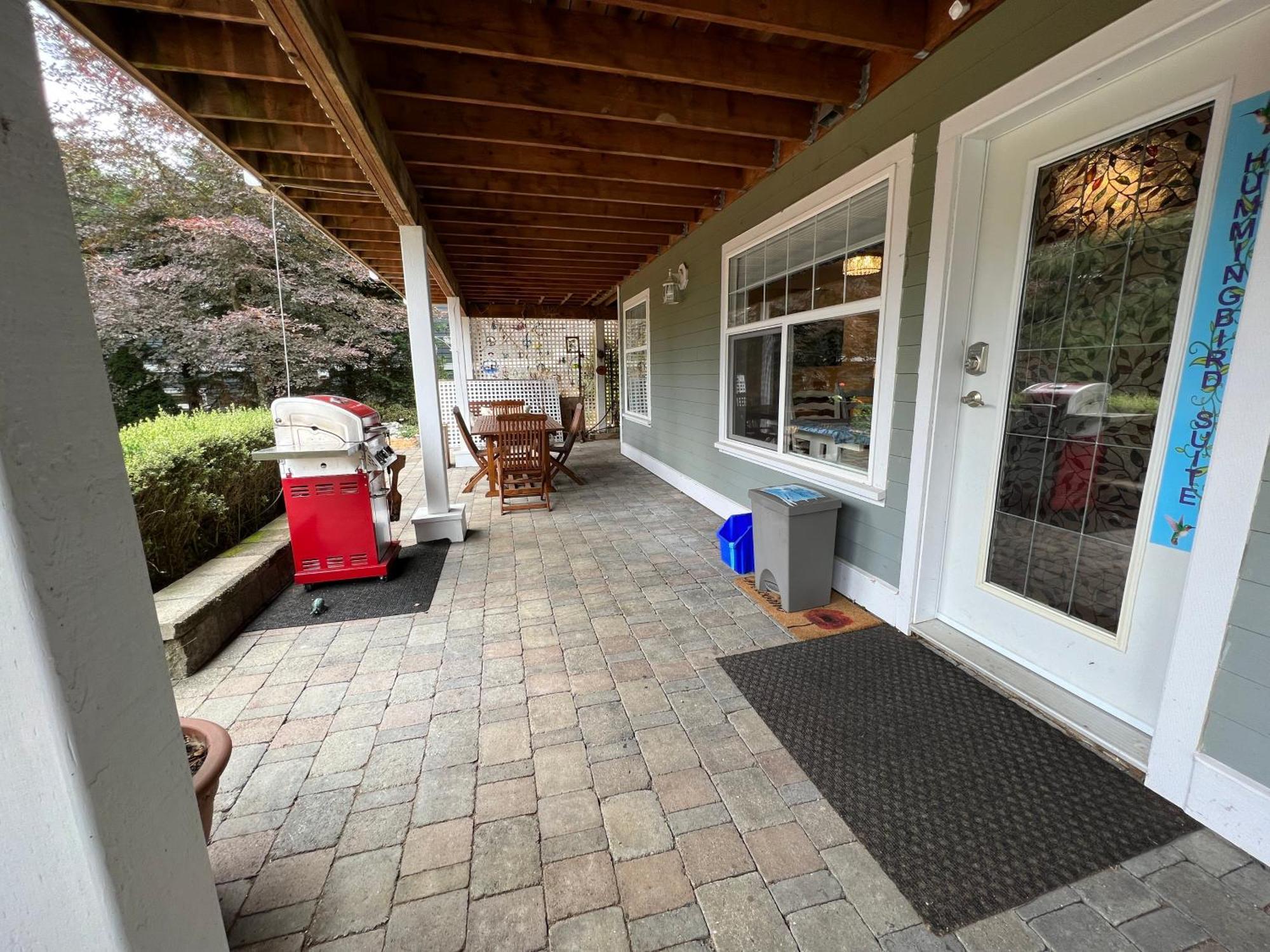 Little Bear Garden View Suites-Hummingbird Royston Exterior foto